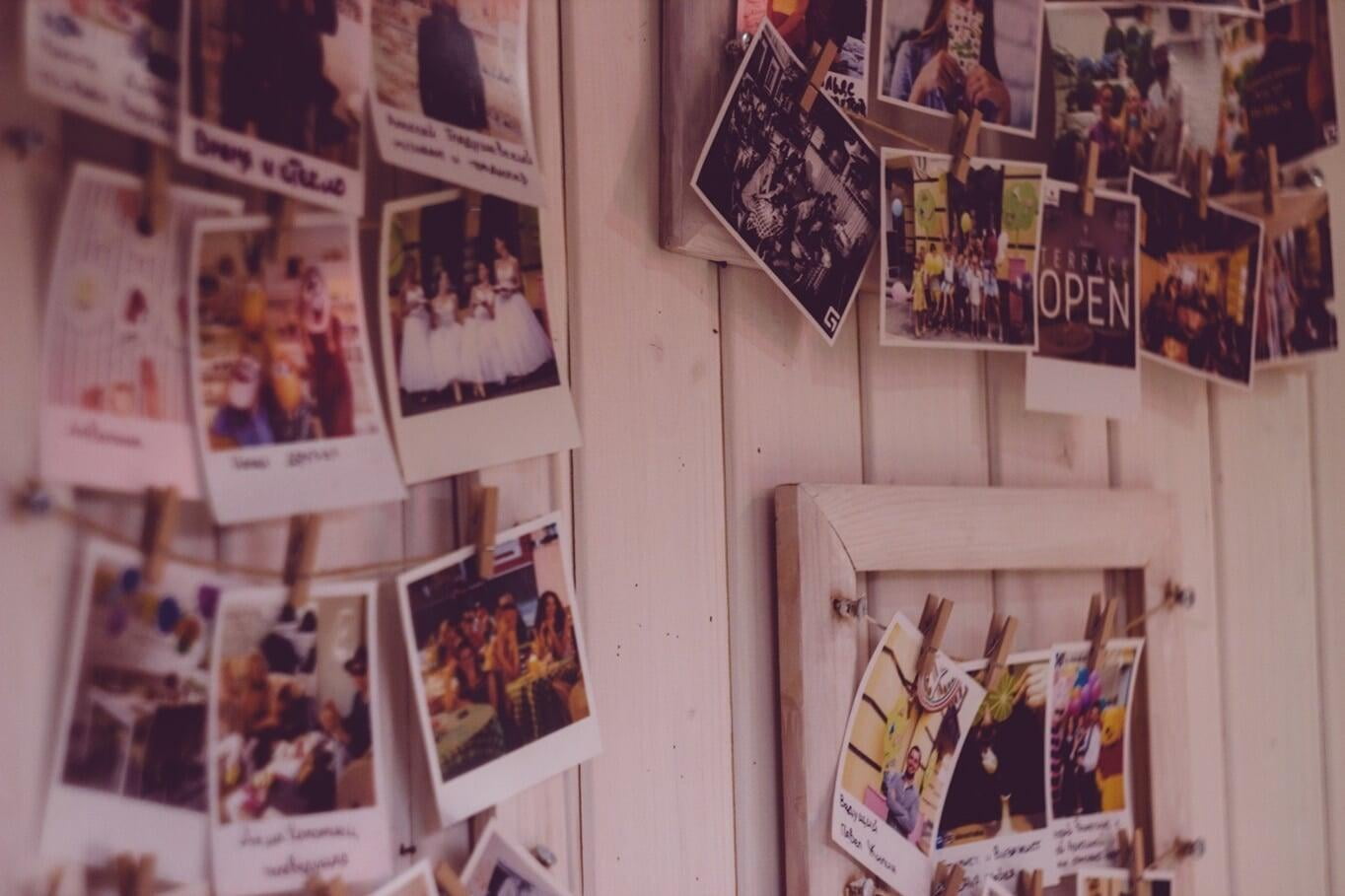 Making memories: How to arrange a photo feature wall